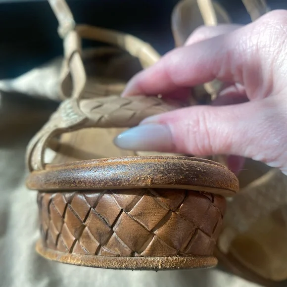 Bottega Veneta Basket Weave Wedge Sandals • 6.5 - Picture 9 of 11